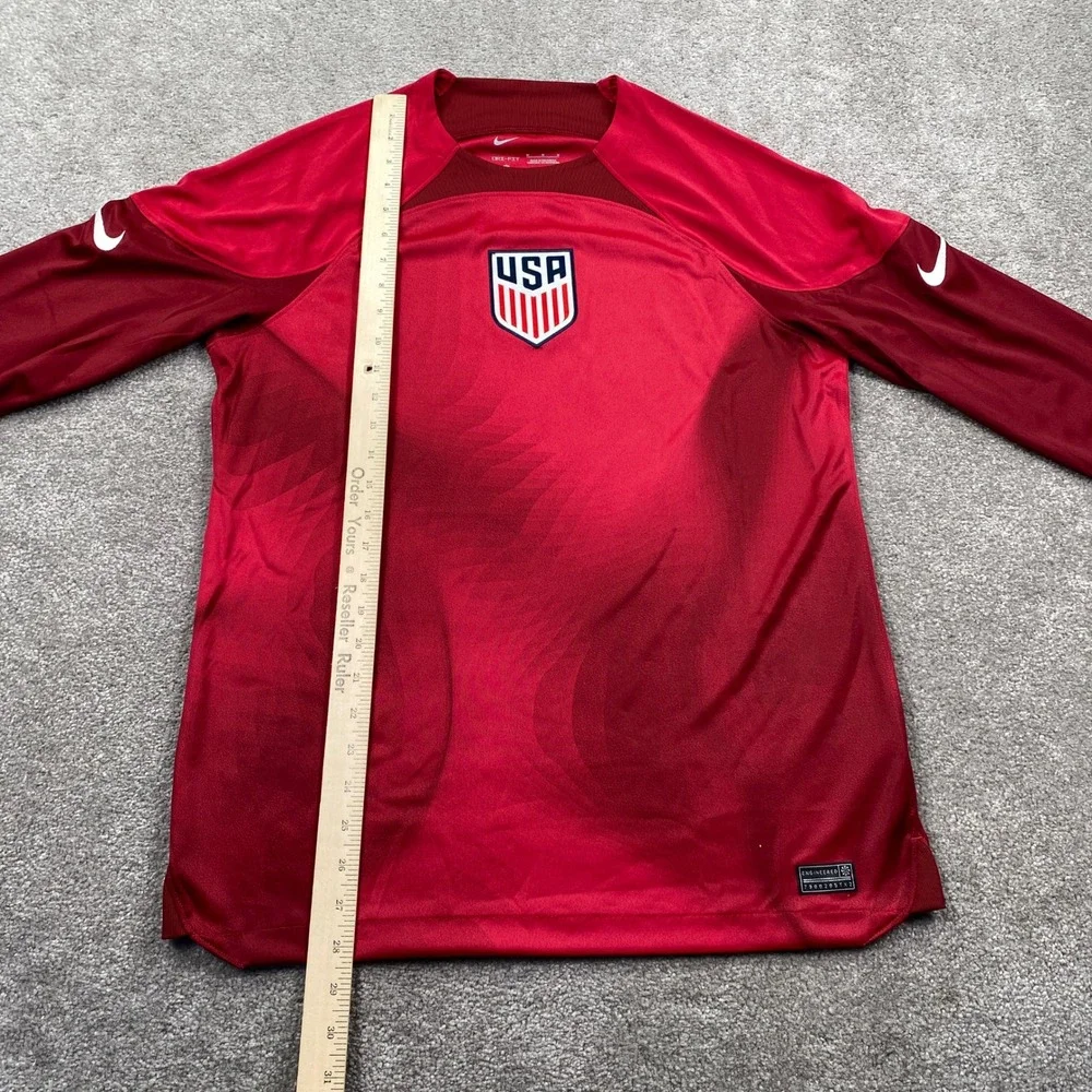 Nike USMNT Soccer Jersey Mens Medium Red Long Sleeve Dri-FIT Training DN0672-614